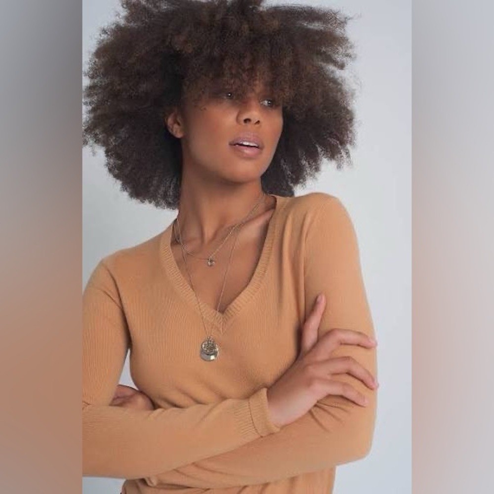 Q2 Tan V neck sweater size XS.